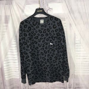 Pink long sleeve cheeta print tee shirt